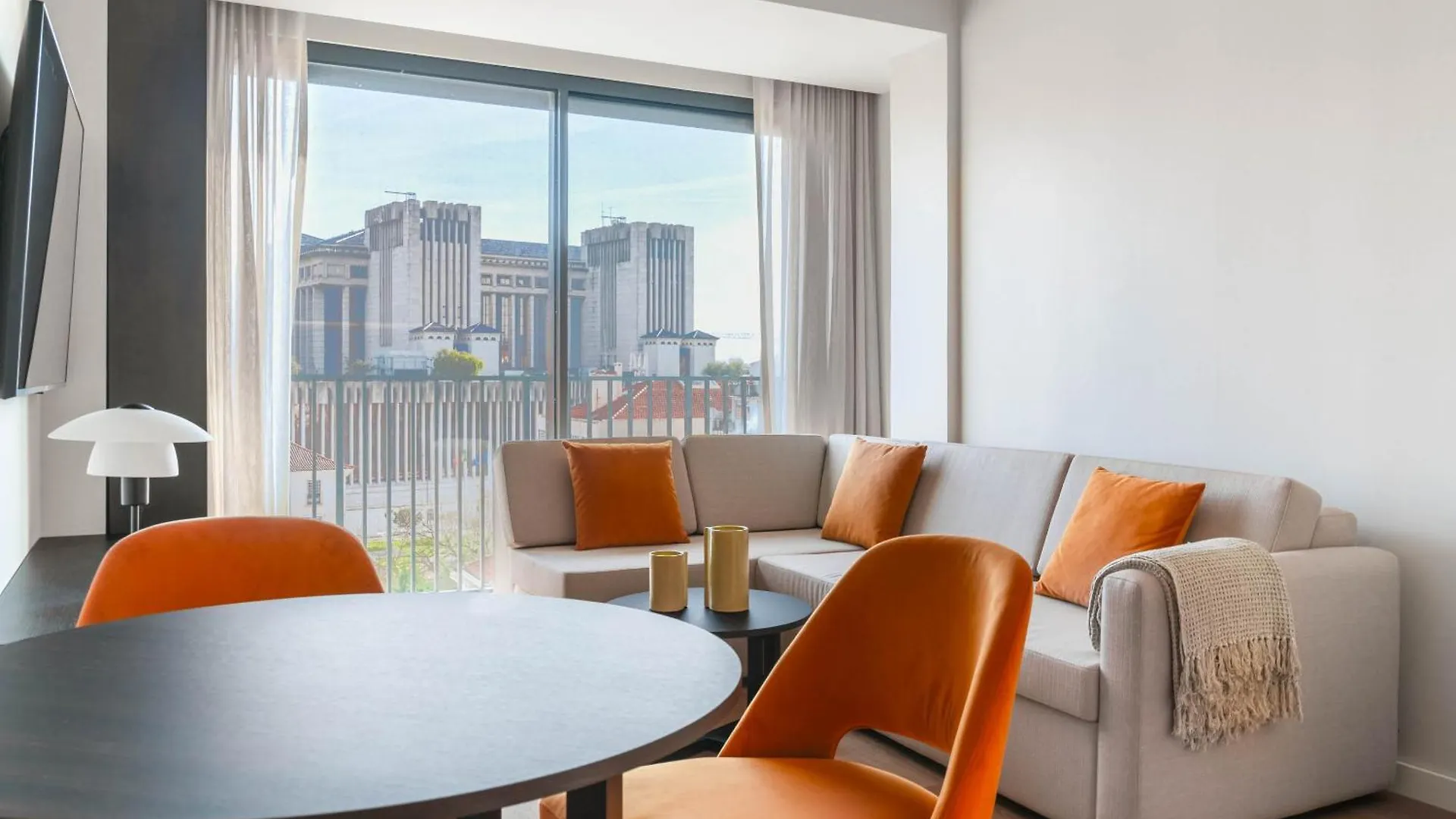 Apartment Limehome Lisbon Defensores De Chaves Portugal