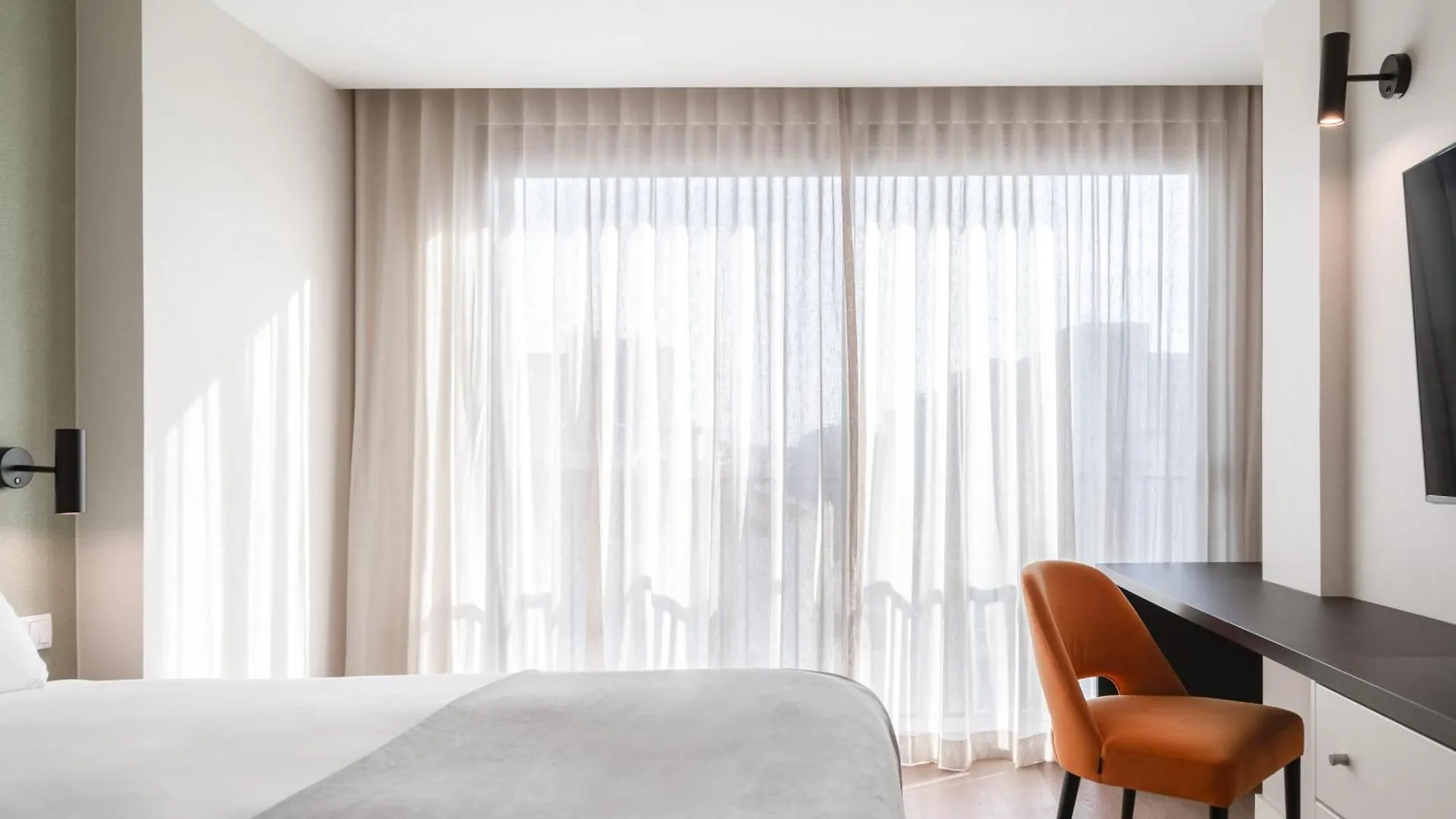 Apartment Limehome Lisbon Defensores De Chaves