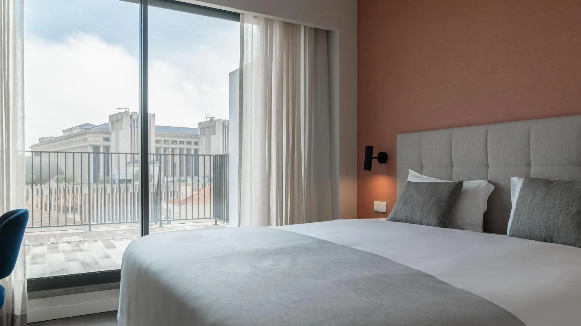 Apartment Limehome Lisbon Defensores De Chaves