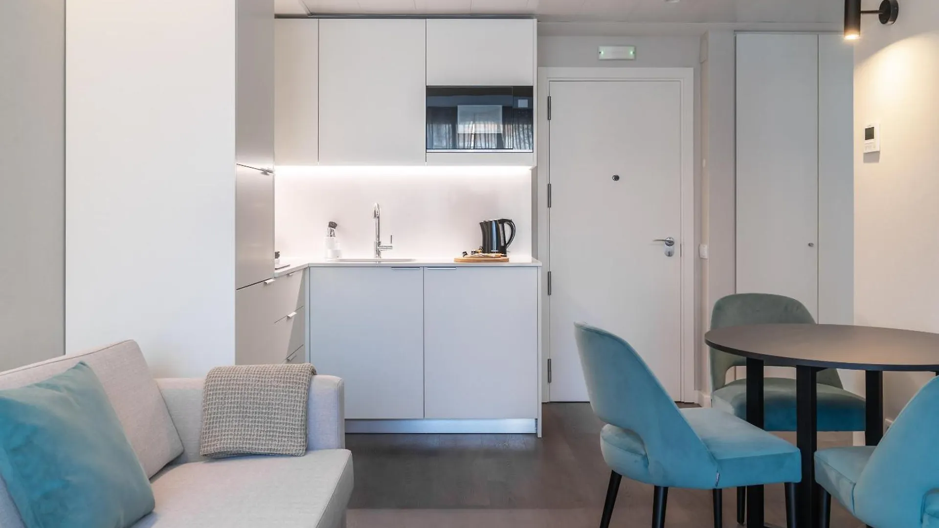 Limehome Lisbon Defensores De Chaves