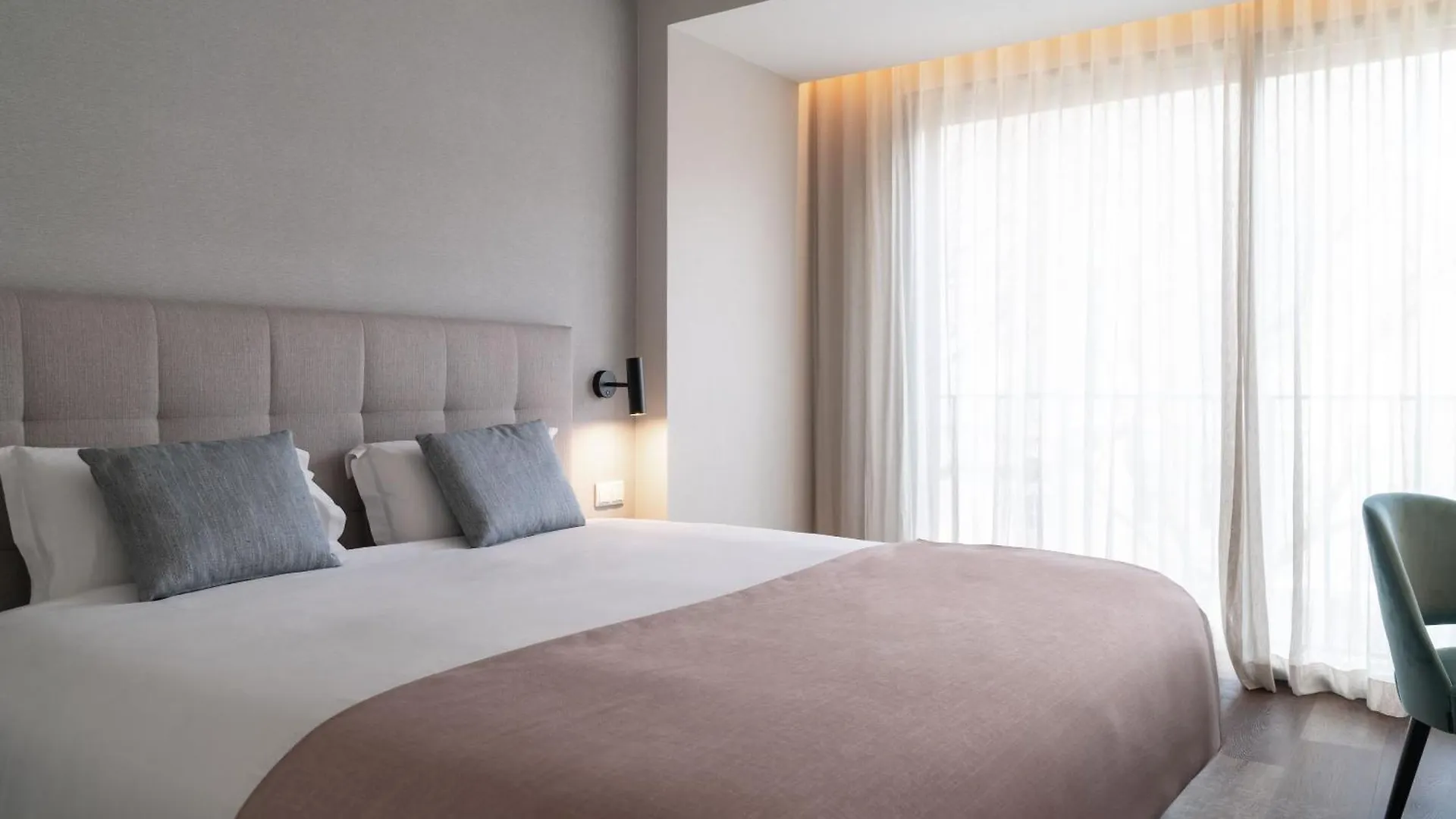 Limehome Lisbon Defensores De Chaves Apartment