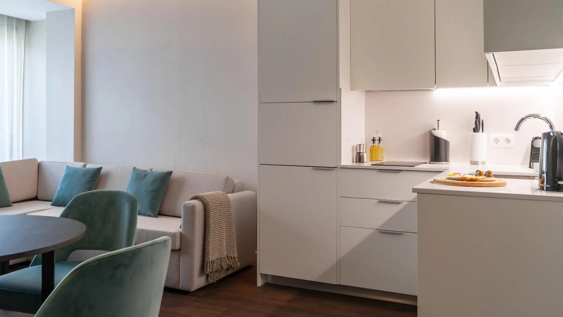 Apartment Limehome Lisbon Defensores De Chaves
