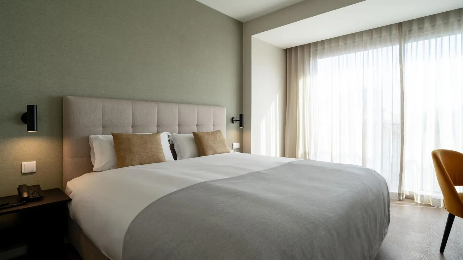 Apartment Limehome Lisbon Defensores De Chaves