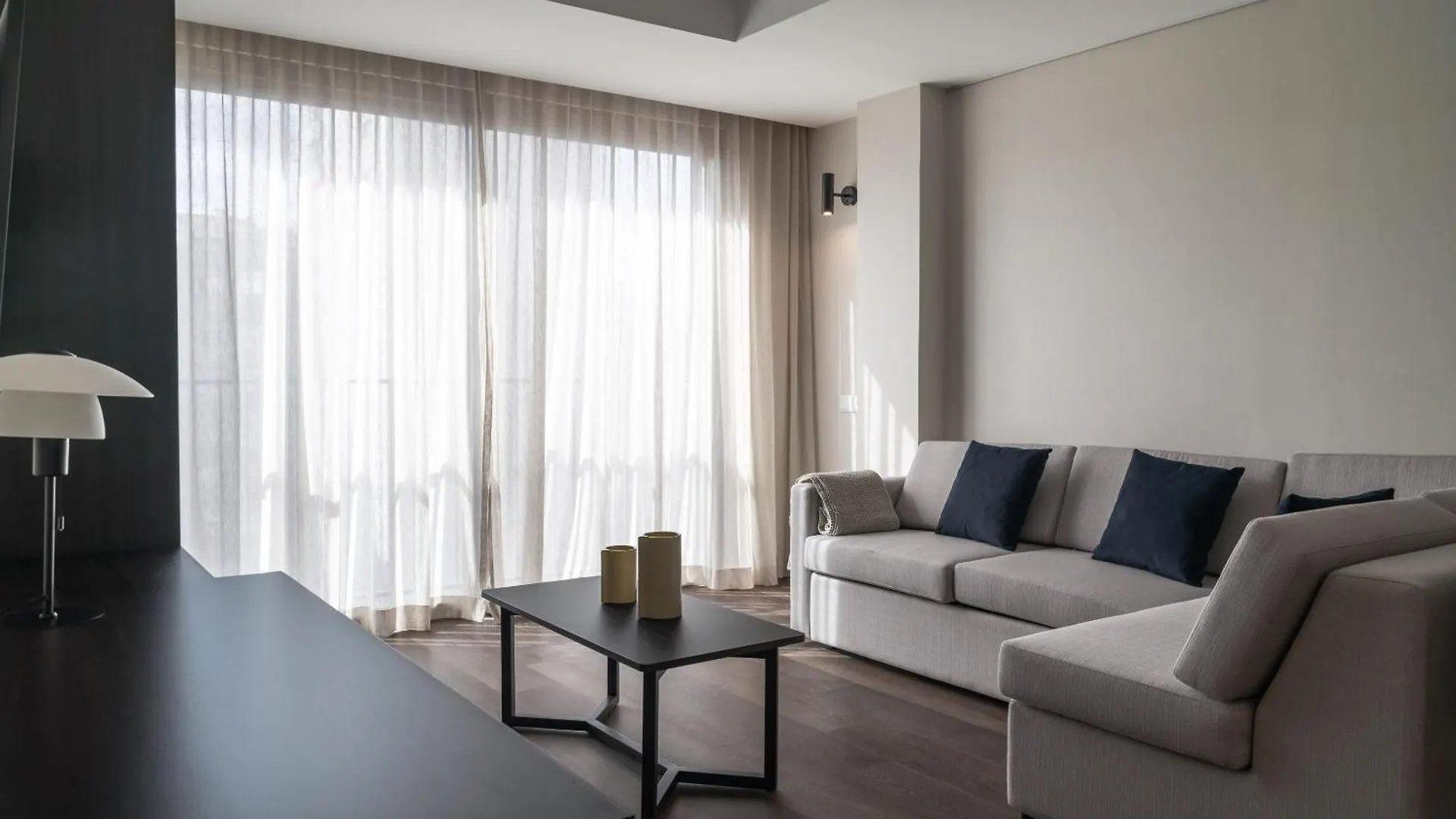 Limehome Lisbon Defensores De Chaves