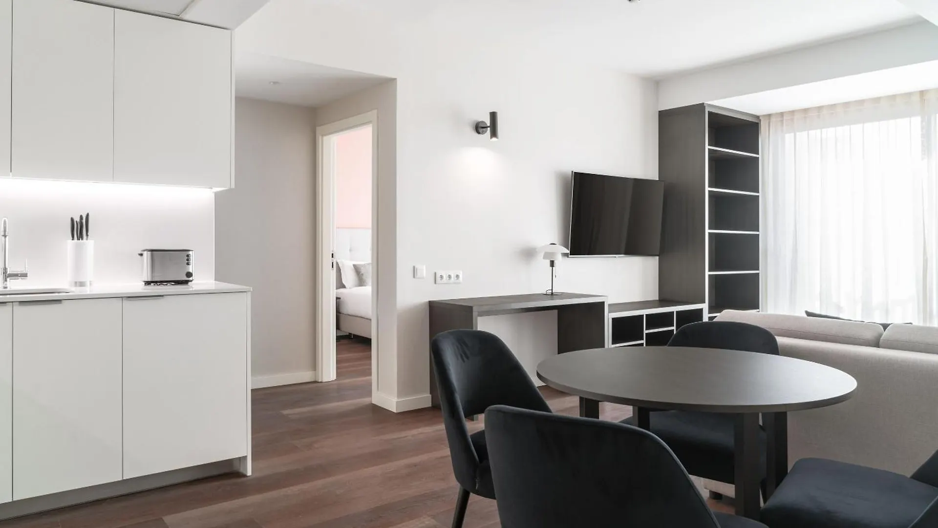 Limehome Lisbon Defensores De Chaves