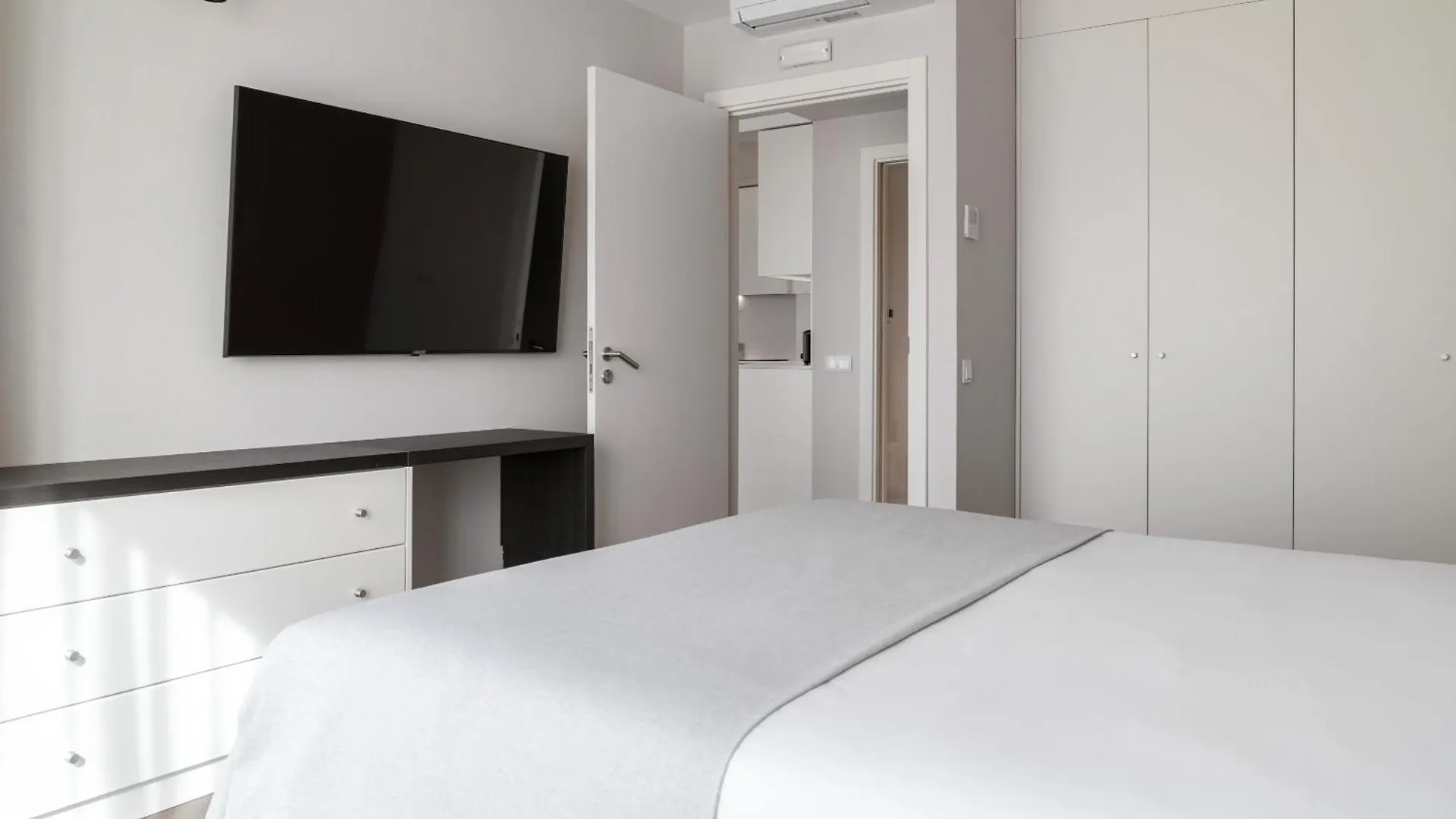 Apartment Limehome Lisbon Defensores De Chaves