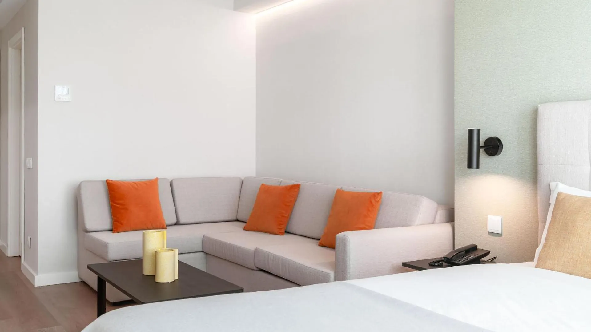 Limehome Lisbon Defensores De Chaves